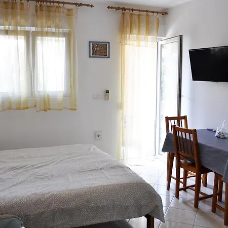 With Parking Space - 13686 Appartement *