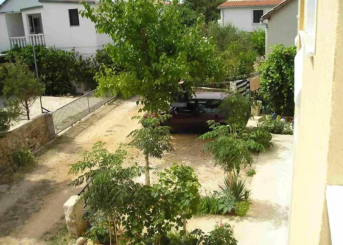 With Parking Space - 13686 Appartement Vir