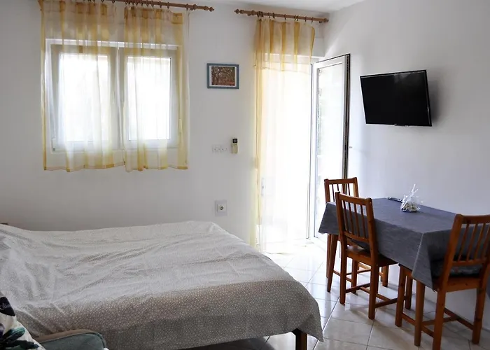 With Parking Space - 13686 Appartement *