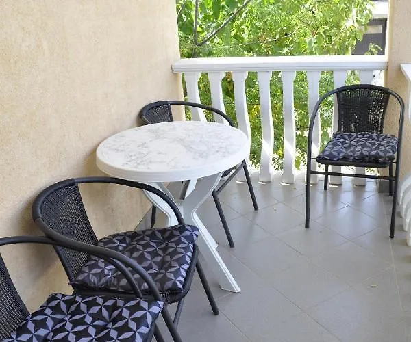 With Parking Space - 13686 Appartement *