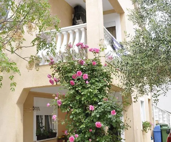 Appartement With Parking Space - 13686